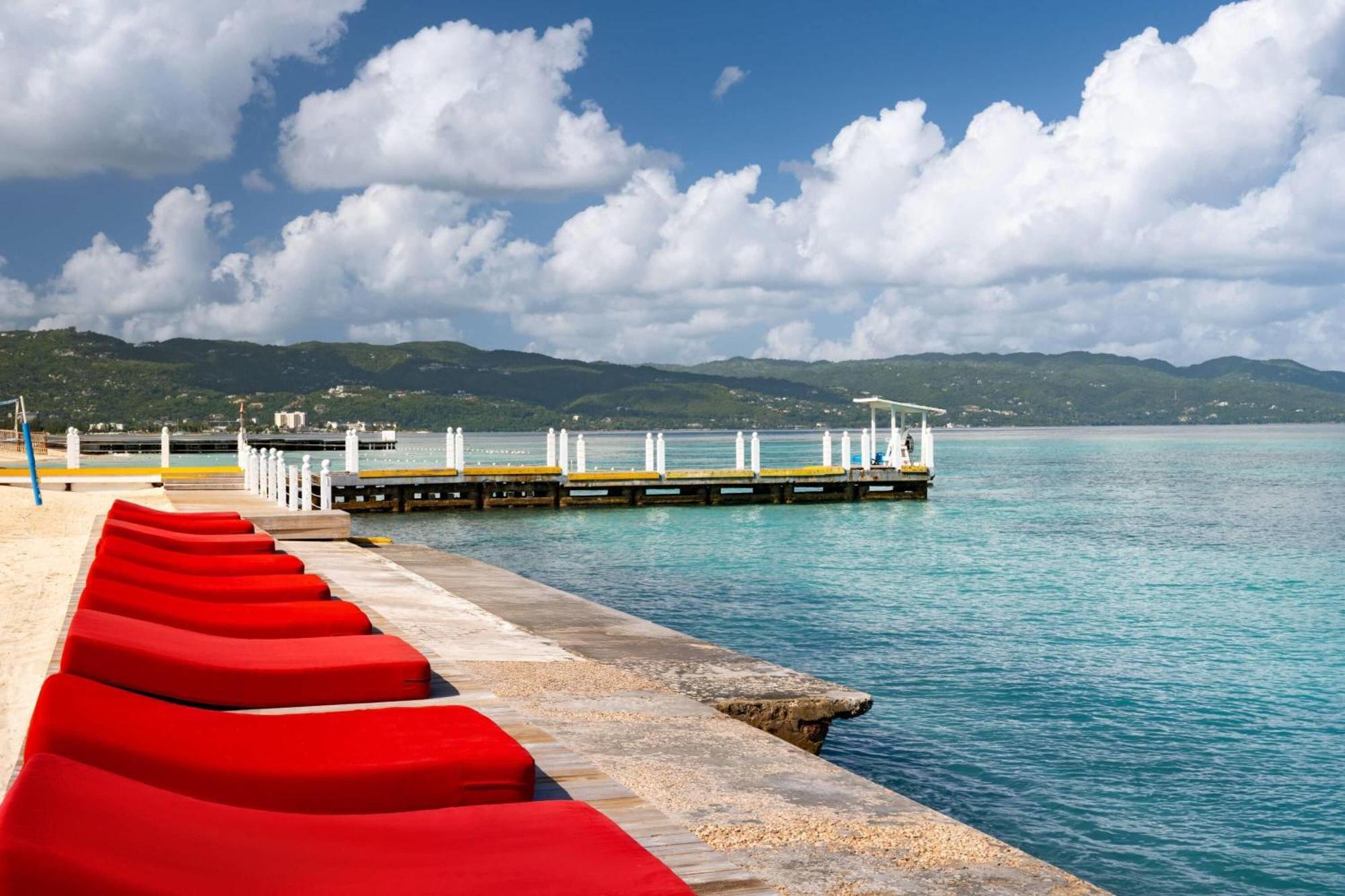 Grand Decameron Montego Beach, A Trademark All-Inclusive Resort Montego Bay Exterior photo