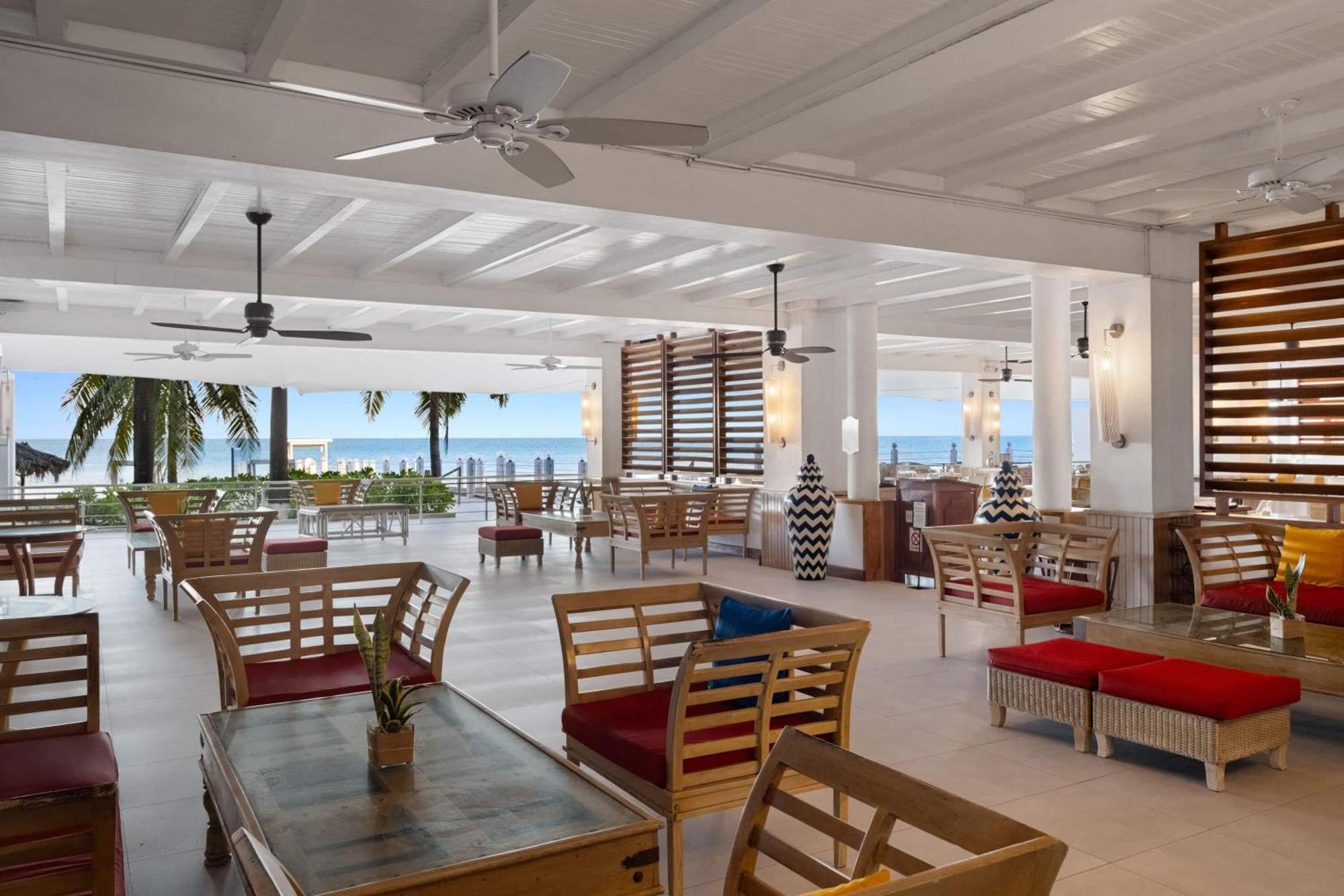 Grand Decameron Montego Beach, A Trademark All-Inclusive Resort Montego Bay Exterior photo