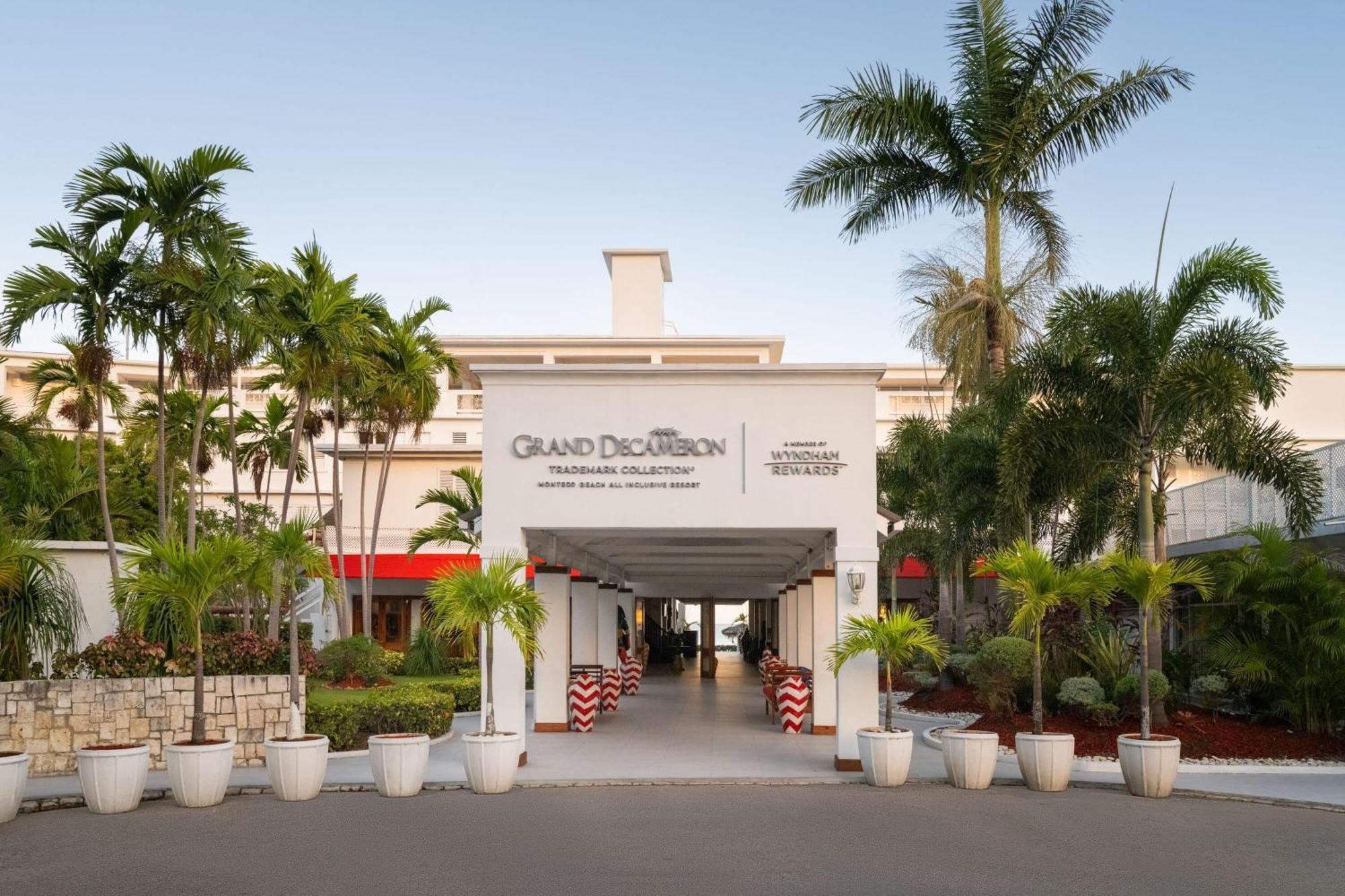 Grand Decameron Montego Beach, A Trademark All-Inclusive Resort Montego Bay Exterior photo